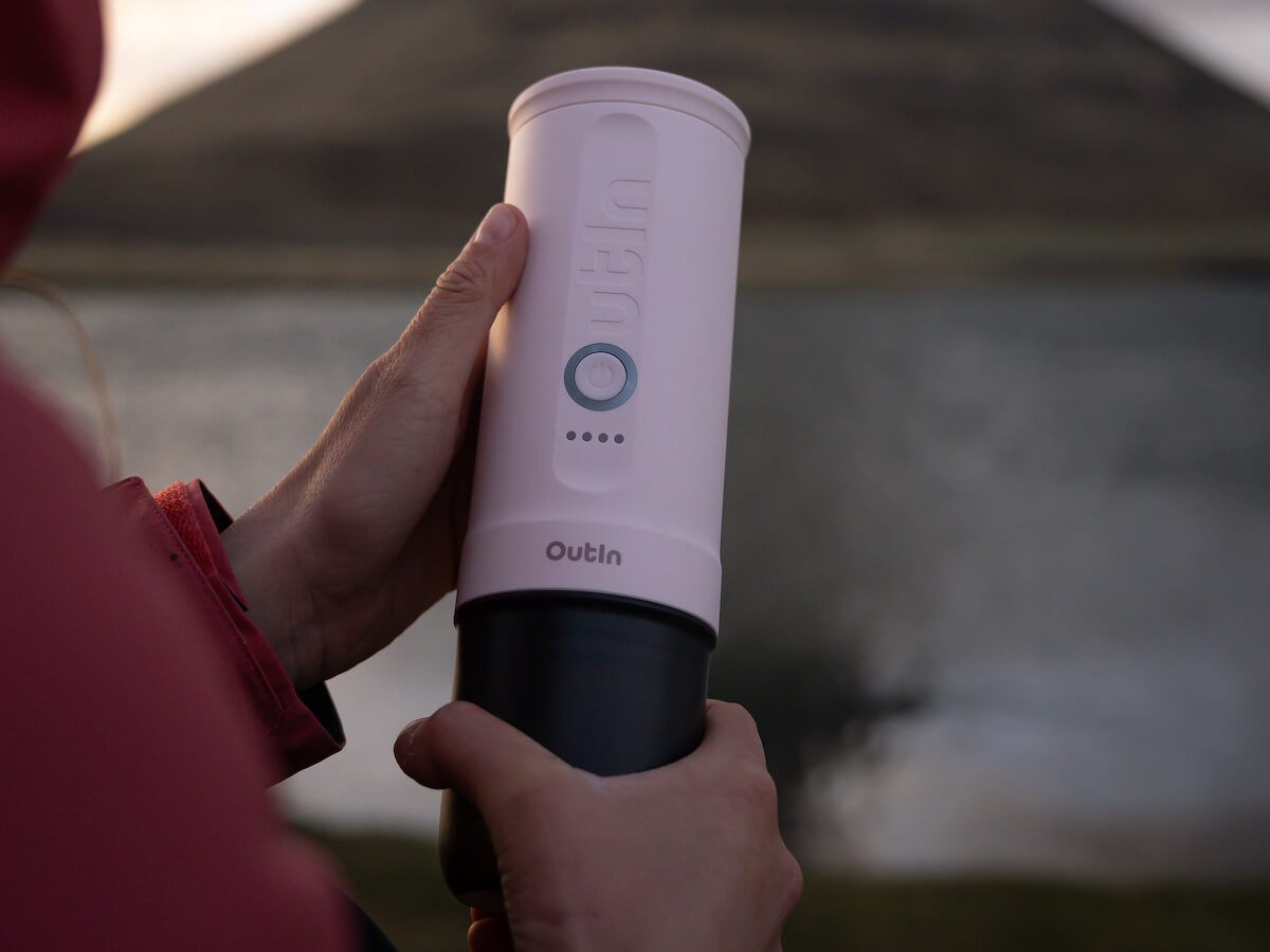 OutIn | Machine Espresso Nano Portable Electrique - Rose Quartz (Édition Limitée)