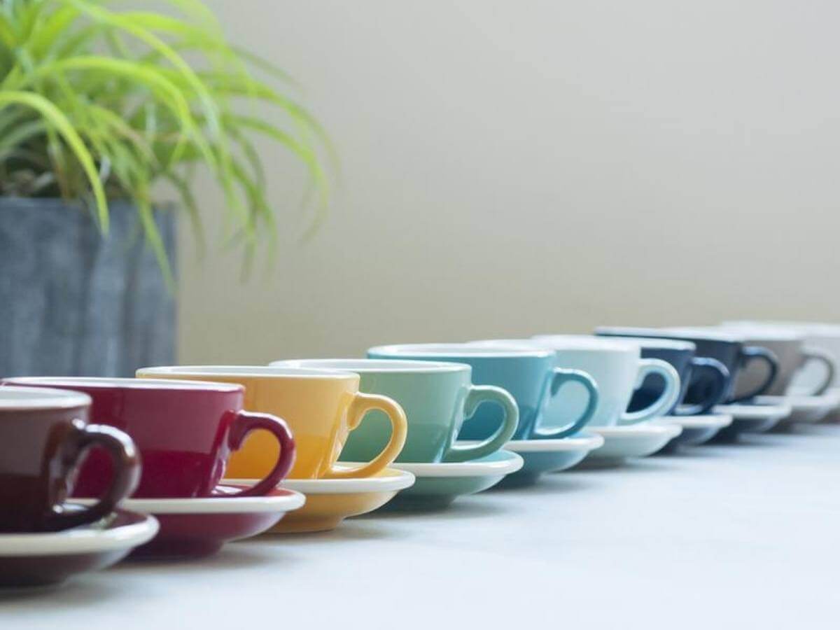 Loveramics | Tasse & soucoupe à latte Egg de 300 ml