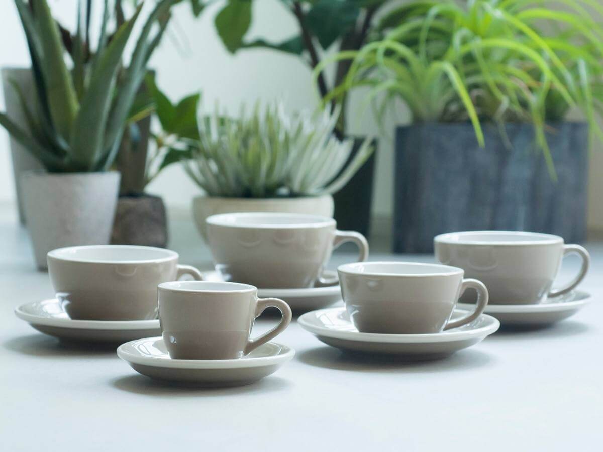 Loveramics | Tasse & soucoupe à flat white Egg de 150 ml