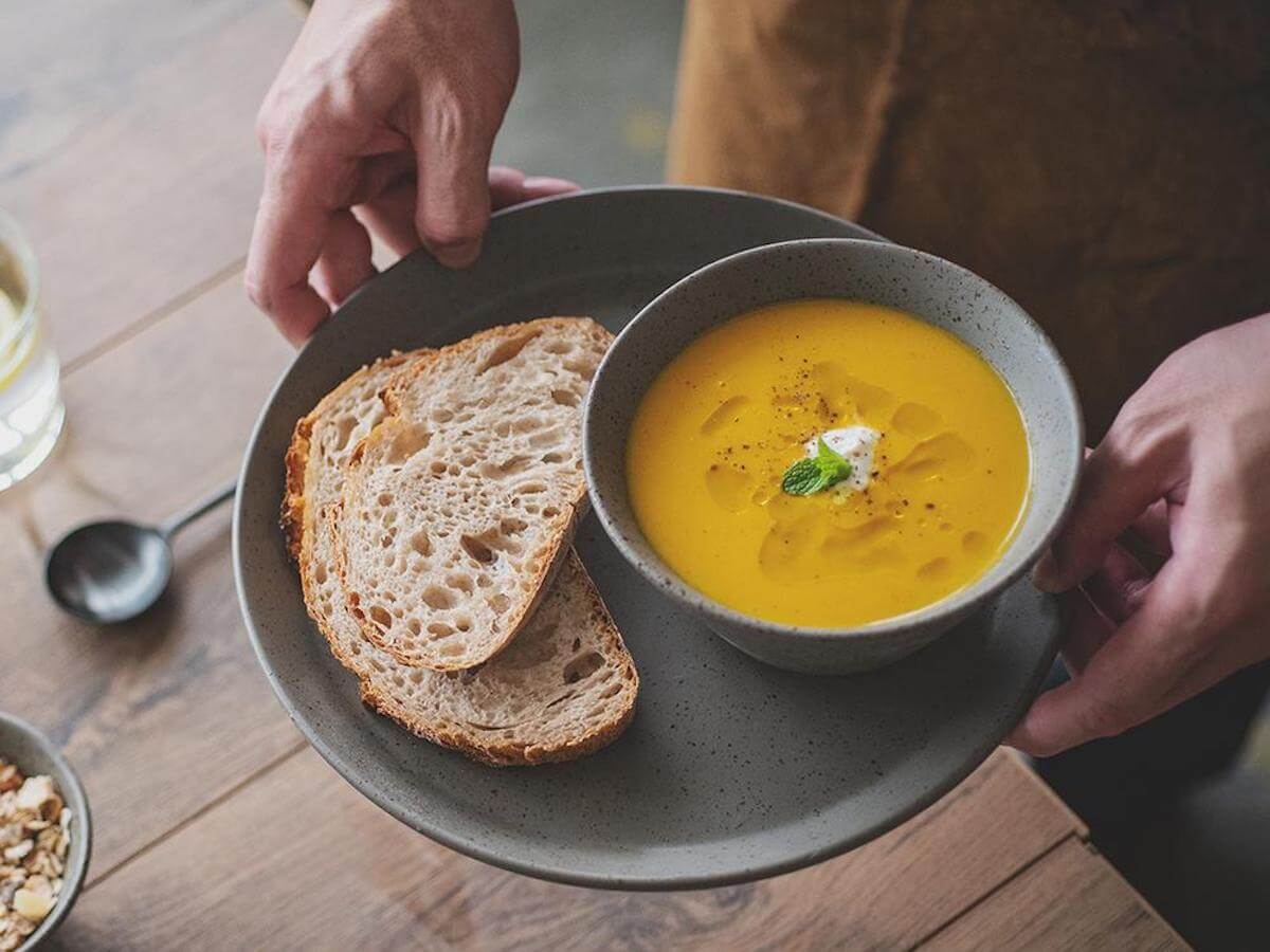 Loveramics | Ensemble de service Occidental 16 mcx Stone pour 4 personnes