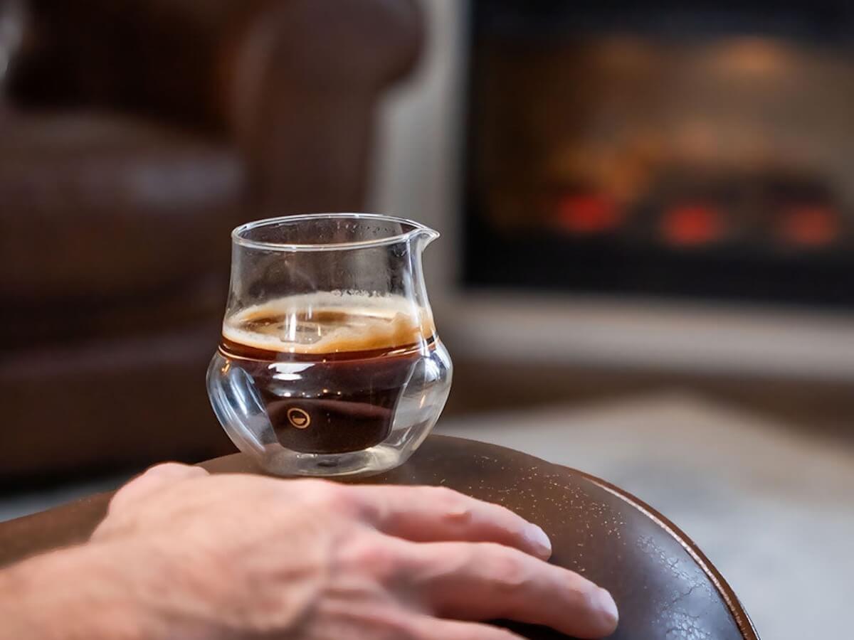 Kruve | Verres à espresso Propel avec bec verseur - Daddy Got Coffee Edition - Ensemble de 2