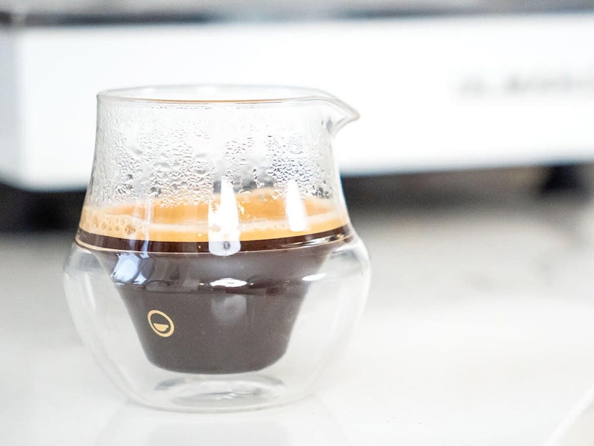 Kruve | Verres à espresso Propel avec bec verseur - Daddy Got Coffee Edition - Ensemble de 2