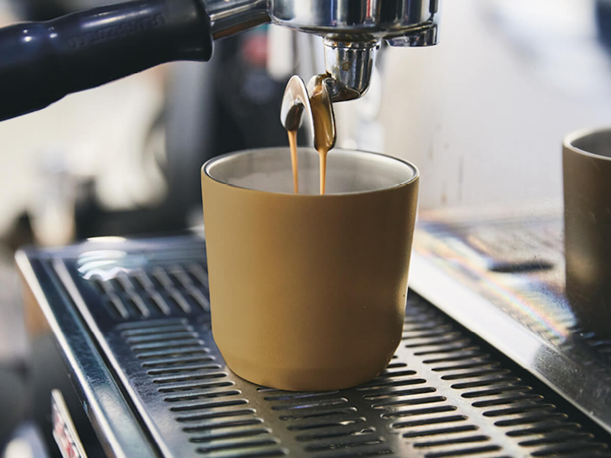 Kinto | Tasse de voyage To Go (avec bouchon) - Coyote