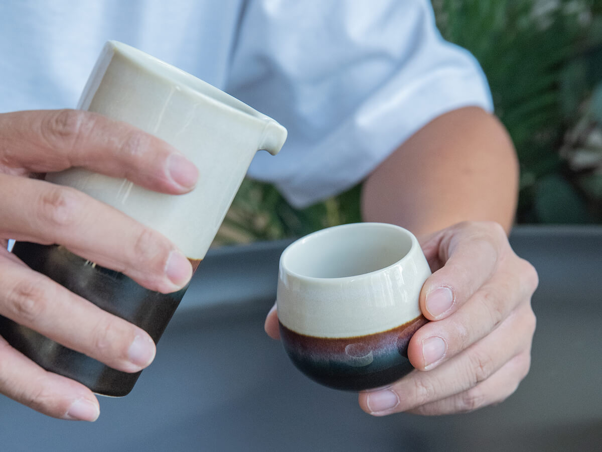 Loveramics | Ensemble-cadeau pichet et tasses de dégustation artisanaux (édition limitée)