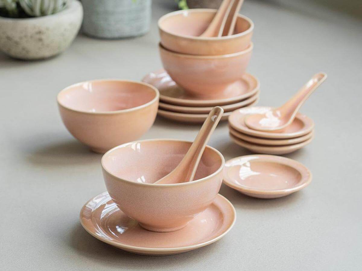 Loveramics | Ensemble de service oriental 16 mcx Er-Go! Rose pour 4 personnes